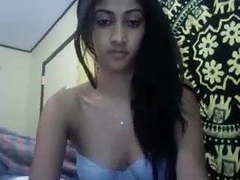 Free-FreePorn.com presents: Lovely desi babe revealing her cute body