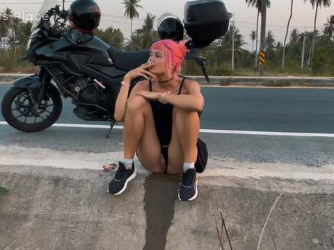 Free-FreePorn.com presents: Motorbike girlfriend peeing on the roadside