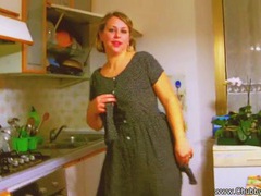 Free-FreePorn.com presents: Italian bbw housewife bj